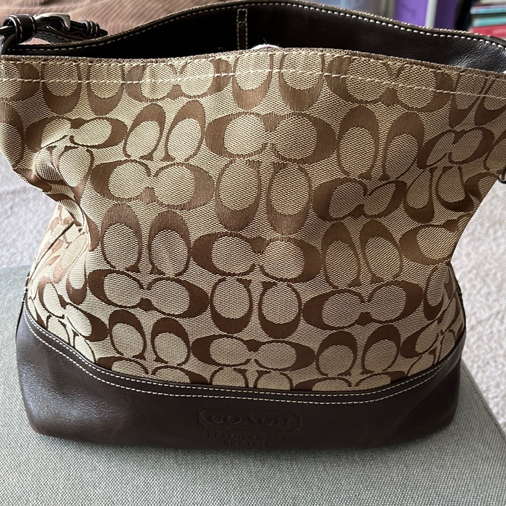 Coach Signature Tote Bag No E061-2156